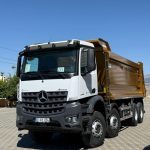 eni araç parkımızdaki 2025 model Mercedes Arocs 4148 (8×4) damperli kamyon.